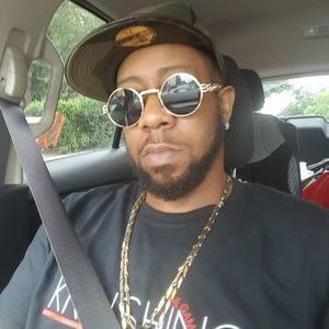 Meet your Posher, Larue